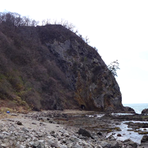 小橋照彦が生まれ育った古郷で心の原風景が今も残ってる穴澗海岸