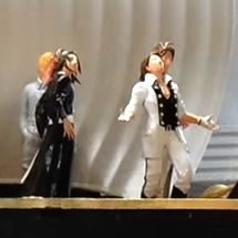 函館GスクエアのGLAYレリーフやからくり時計のセトリと動画