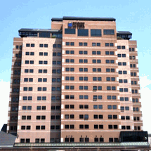 ライブ遠征旅行でホテルや飛行機等を予約すべき最適なタイミング